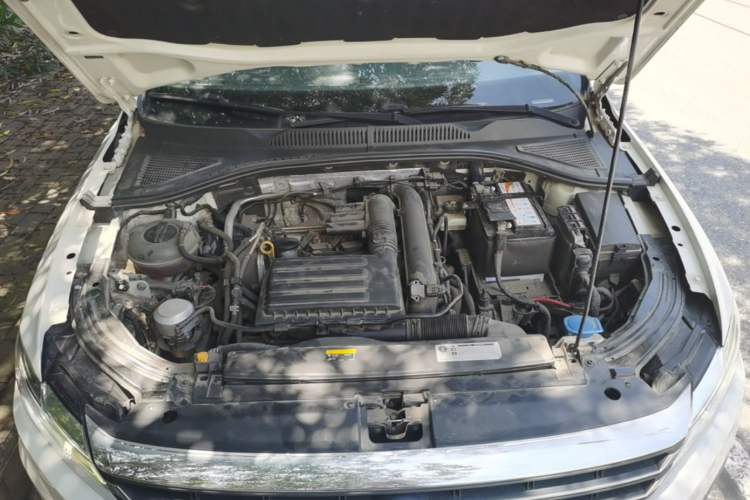 Used Volkswagen Lavida 2019 280TSI DSG Comfort Edition China VI standard Engine Bay