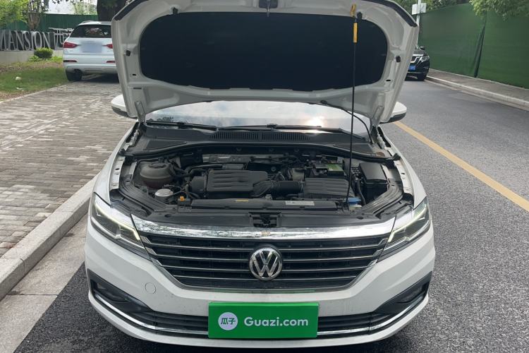 Used Volkswagen Lavida 2019 1.5L Automatic Comfort Edition China VI Standard Engine Bay