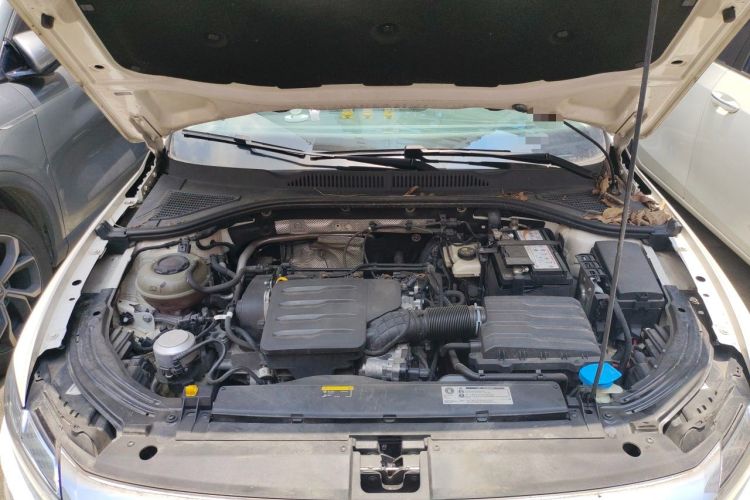 Used Volkswagen Lavida 2019 1.5L Automatic Fashion Edition China VI Engine Bay