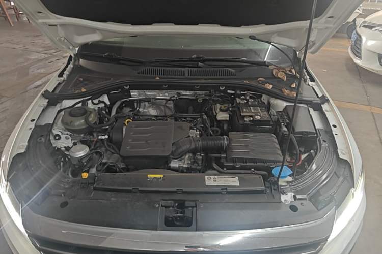 Used Volkswagen Lavida 2019 1.5L Automatic Comfort Edition China VI Standard Engine Bay