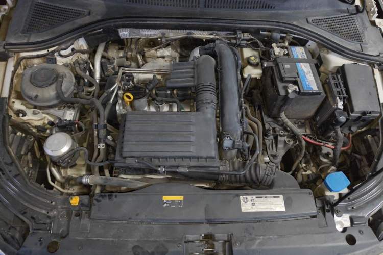 Used Volkswagen Lavida 2019 280TSI DSG Comfort Edition China VI standard Engine Bay