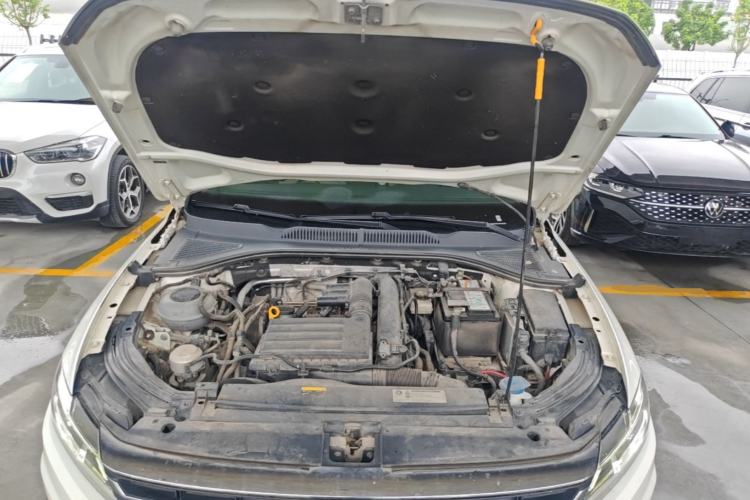 Used Volkswagen Lavida 2019 280TSI DSG Comfort Edition China VI standard Engine Bay