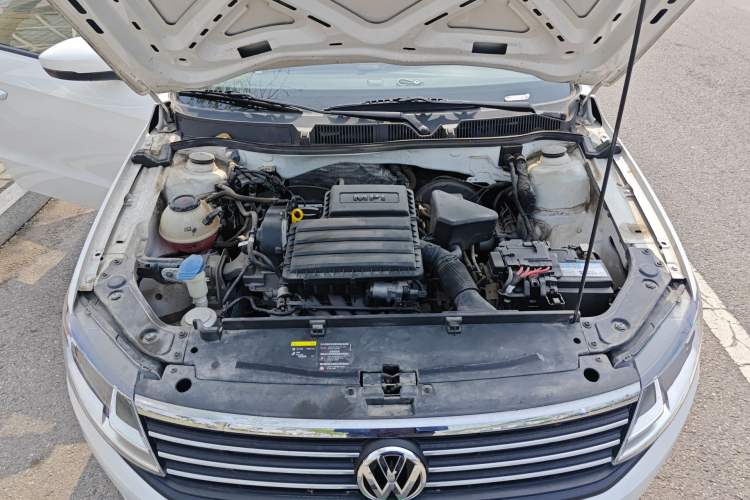 Used Volkswagen Lavida 2019 Lavida Start 1.5L Automatic Trendy Version China VI Standard Engine Bay