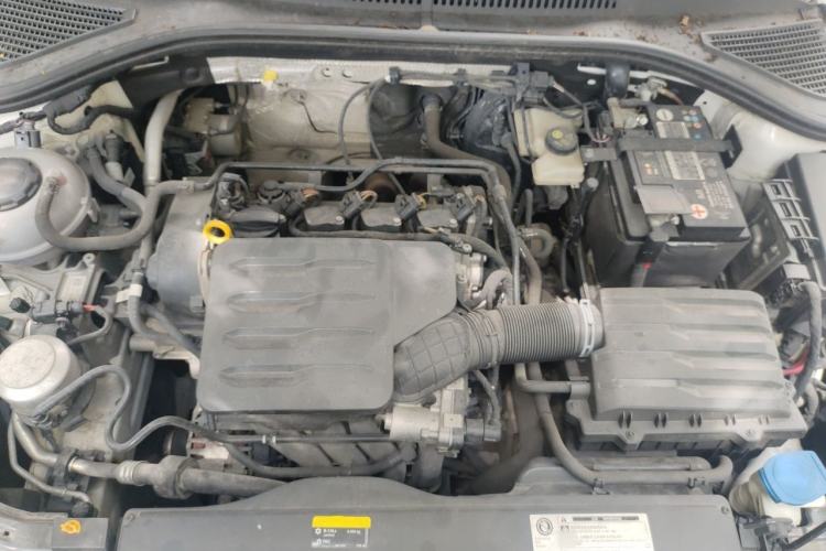 Used Volkswagen Lavida 2019 1.5L Automatic Comfort Edition China VI Standard Engine Bay