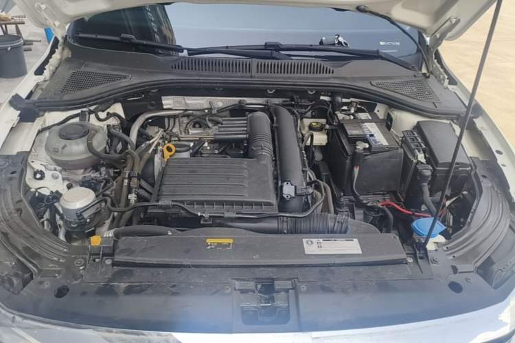 Used Volkswagen Lavida 2019 280TSI DSG Comfort Edition China VI standard Engine Bay