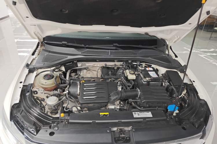 Used Volkswagen Lavida 2019 1.5L Automatic Comfort Edition China VI Standard Engine Bay