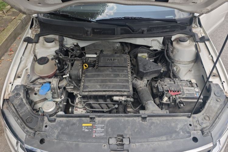 Used Volkswagen Lavida 2019 Lavida Start 1.5L Manual Fashion Edition China VI Standard Engine Bay
