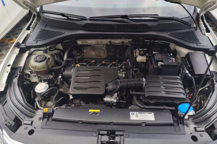 Used Volkswagen Lavida 2019 1.5L Automatic Comfort Edition China VI Standard Engine Bay