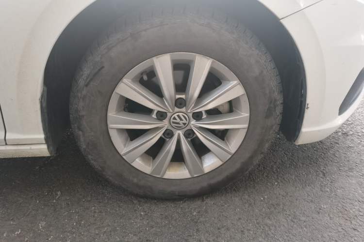 Used Volkswagen Lavida 2019 1.5L Automatic Fashion Edition China VI Exterior 1