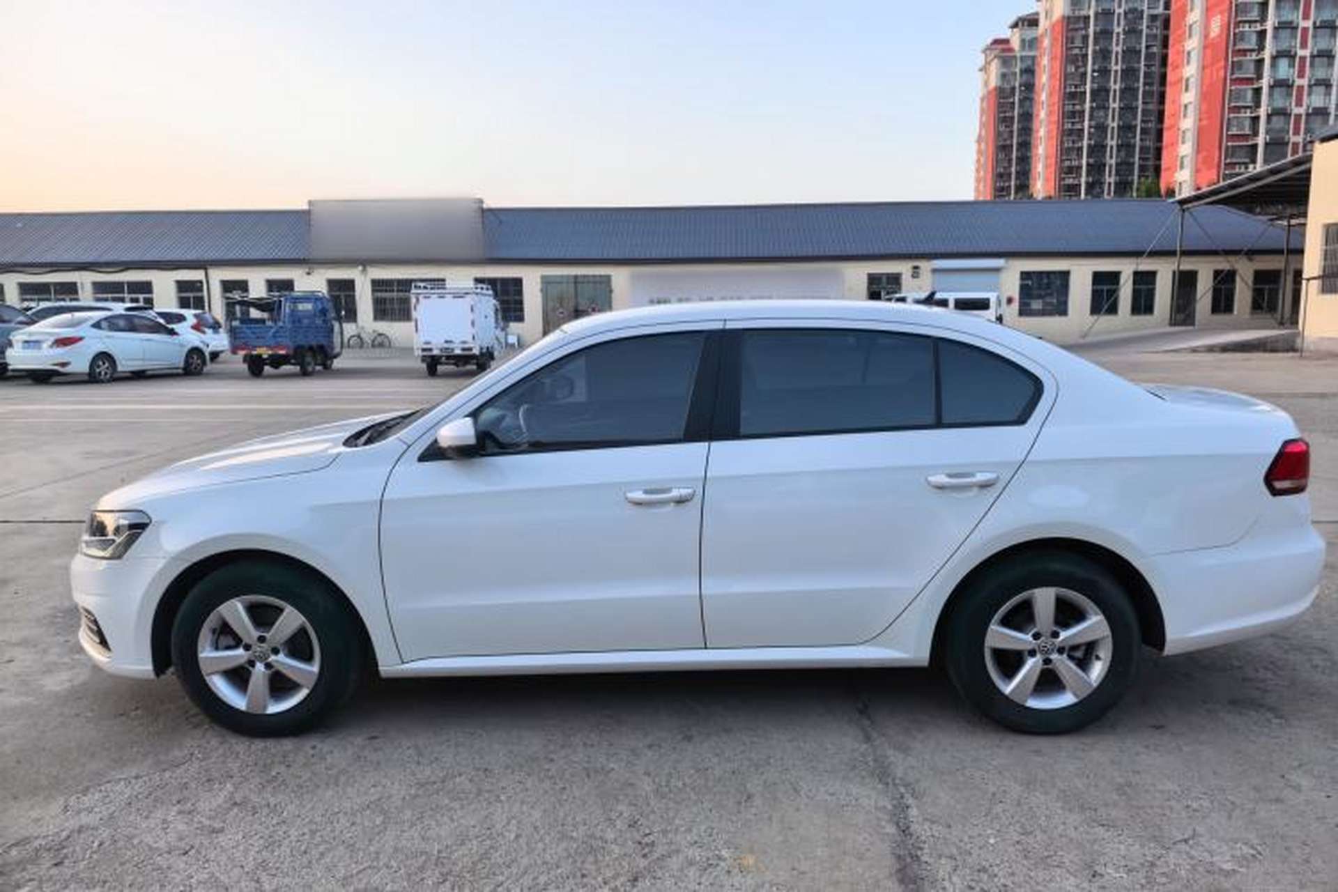 Used Volkswagen Lavida 2019 Lavida Start 1.5L Automatic Trendy Version China VI Standard Exterior 3