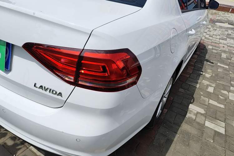 Used Volkswagen Lavida 2019 Lavida Start 1.5L Manual Fashion Edition China VI Standard Exterior 3