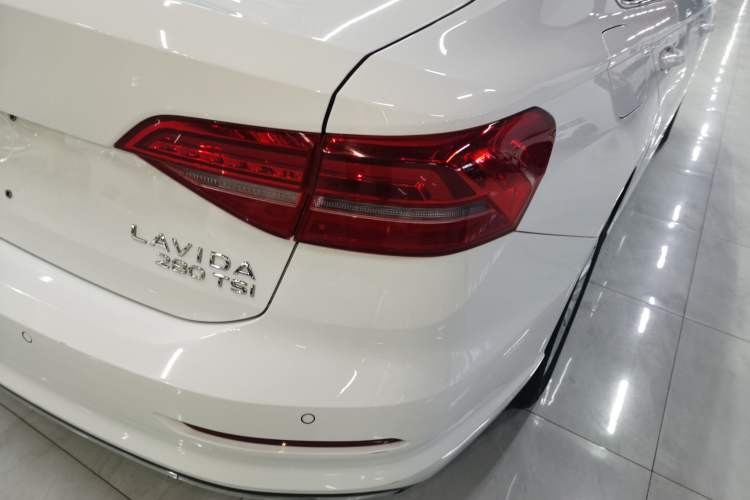 Used Volkswagen Lavida 2019 280TSI DSG Comfort Edition China VI standard Exterior 3