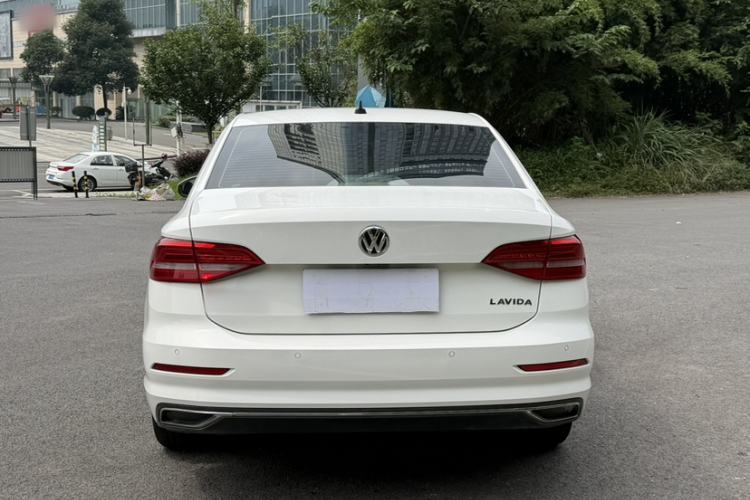 Used Volkswagen Lavida 2019 1.5L Automatic Comfort Edition China VI Standard Exterior 3