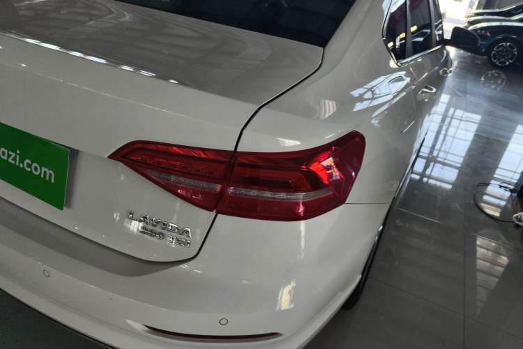 Used Volkswagen Lavida 2019 280TSI DSG Comfort Edition China VI standard Exterior 3