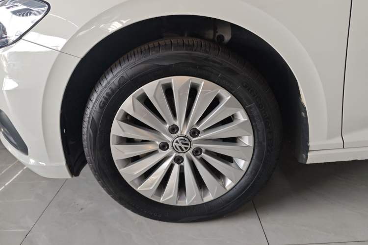 Used Volkswagen Lavida 2019 1.5L Automatic Vision Edition China VI Standard Exterior 3