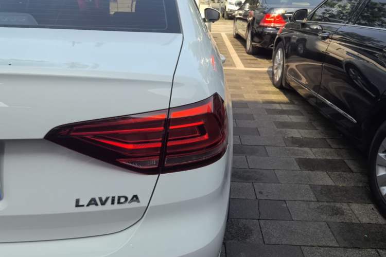 Used Volkswagen Lavida 2019 Lavida Start 1.5L Automatic Trendy Version China VI Standard Exterior 3