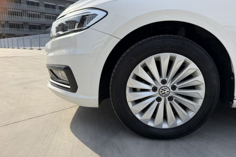Used Volkswagen Lavida 2019 1.5L Automatic Comfort Edition China VI Standard Exterior 3