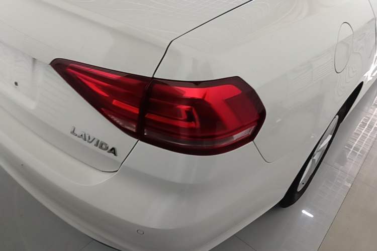 Used Volkswagen Lavida 2019 Lavida Start 1.5L Automatic Trendy Version China VI Standard Exterior 3