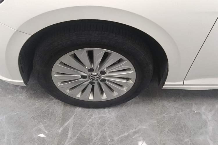 Used Volkswagen Lavida 2019 1.5L Automatic Comfort Edition China VI Standard Exterior 4