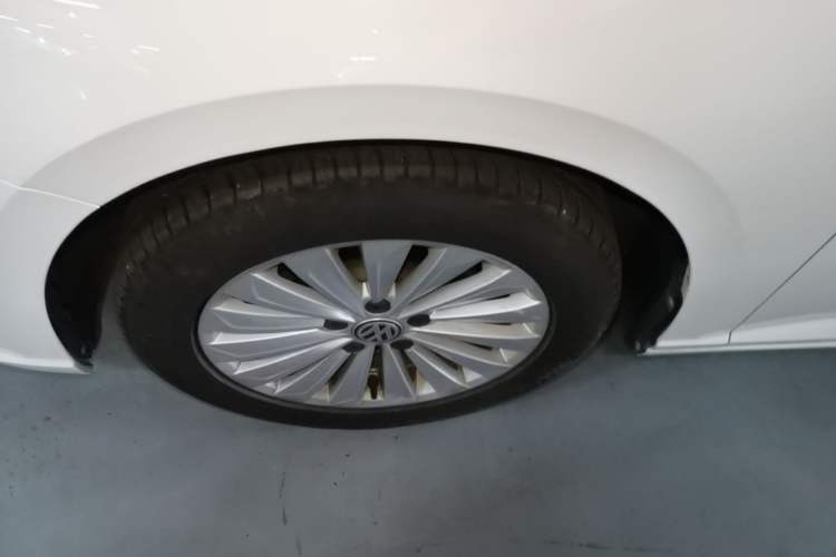 Used Volkswagen Lavida 2019 1.5L Automatic Comfort Edition China VI Standard Exterior 4