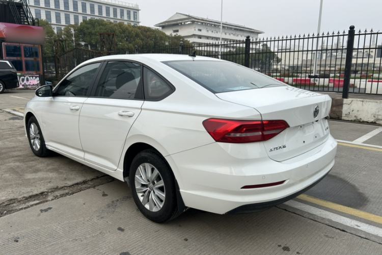 Used Volkswagen Lavida 2019 1.5L Automatic Fashion Edition China VI Exterior 4