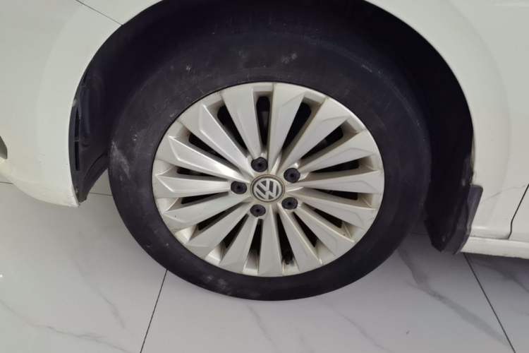 Used Volkswagen Lavida 2019 1.5L Automatic Vision Edition China VI Standard Exterior 4