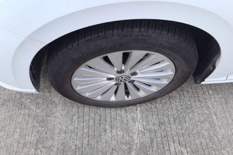 Used Volkswagen Lavida 2019 1.5L Automatic Comfort Edition China VI Standard Exterior 4