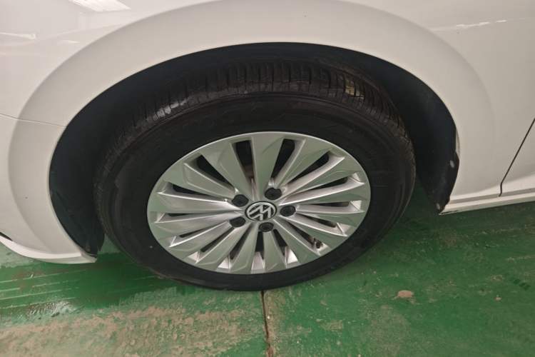 Used Volkswagen Lavida 2019 1.5L Automatic Comfort Edition China VI Standard Exterior 4