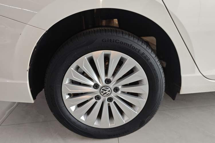 Used Volkswagen Lavida 2019 1.5L Automatic Vision Edition China VI Standard Exterior 4