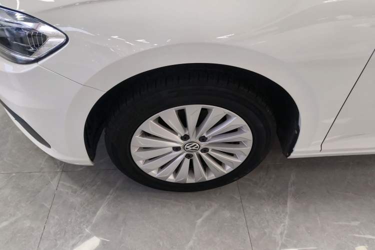 Used Volkswagen Lavida 2019 1.5L Automatic Comfort Edition China VI Standard Exterior 4