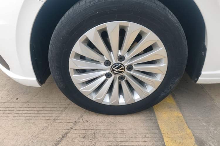 Used Volkswagen Lavida 2019 1.5L Automatic Comfort Edition China VI Standard Exterior 4