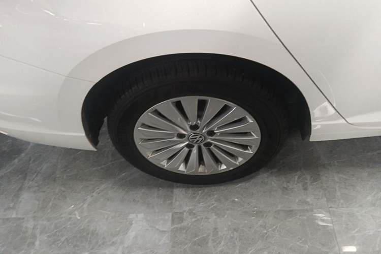Used Volkswagen Lavida 2019 1.5L Automatic Comfort Edition China VI Standard Exterior 5
