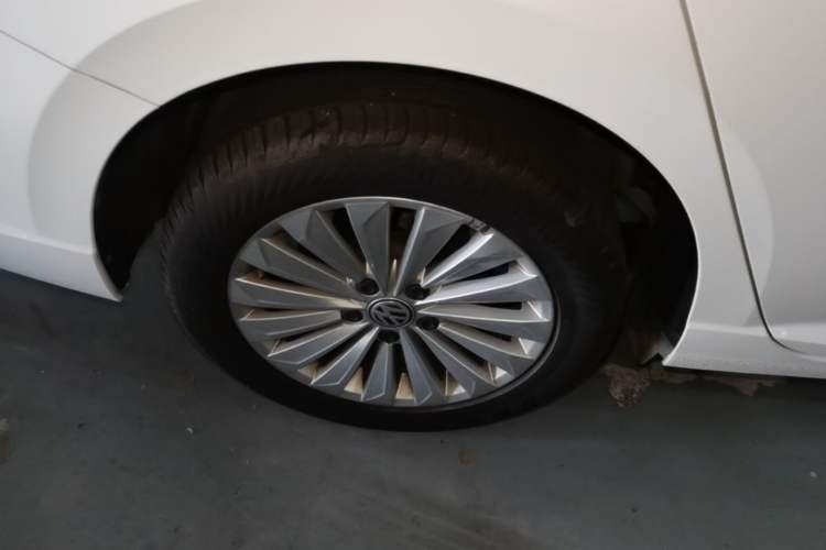 Used Volkswagen Lavida 2019 1.5L Automatic Comfort Edition China VI Standard Exterior 5