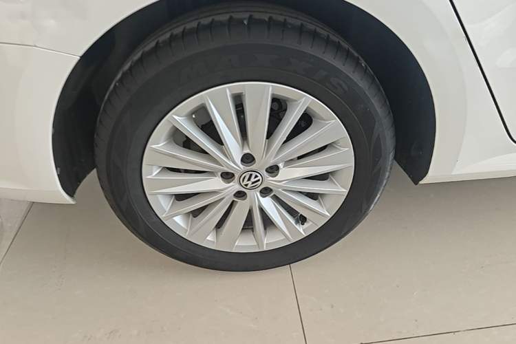 Used Volkswagen Lavida 2019 Lavida Start 1.5L Automatic Comfort Edition China VI Standard Exterior 5
