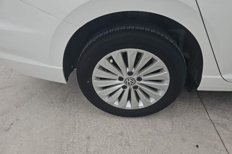 Used Volkswagen Lavida 2019 1.5L Automatic Comfort Edition China VI Standard Exterior 5