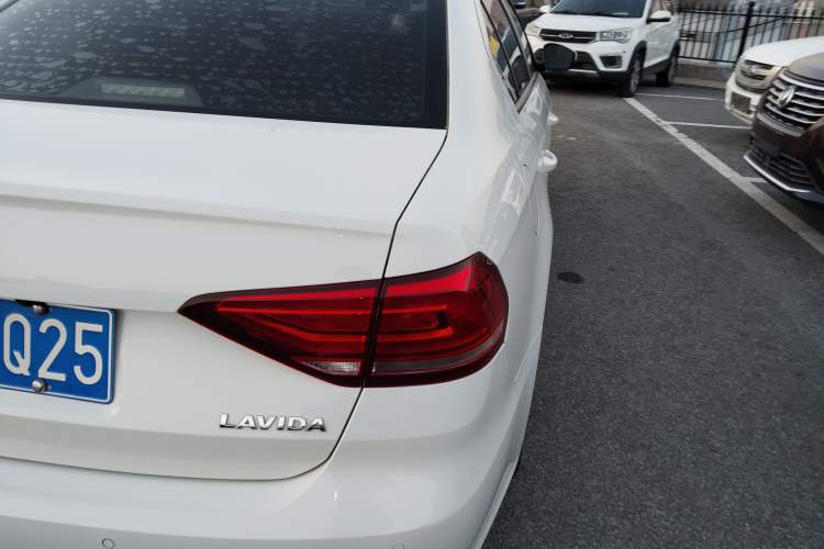 Used Volkswagen Lavida 2019 Lavida Start 1.5L Automatic Trendy Version China VI Standard Exterior 6