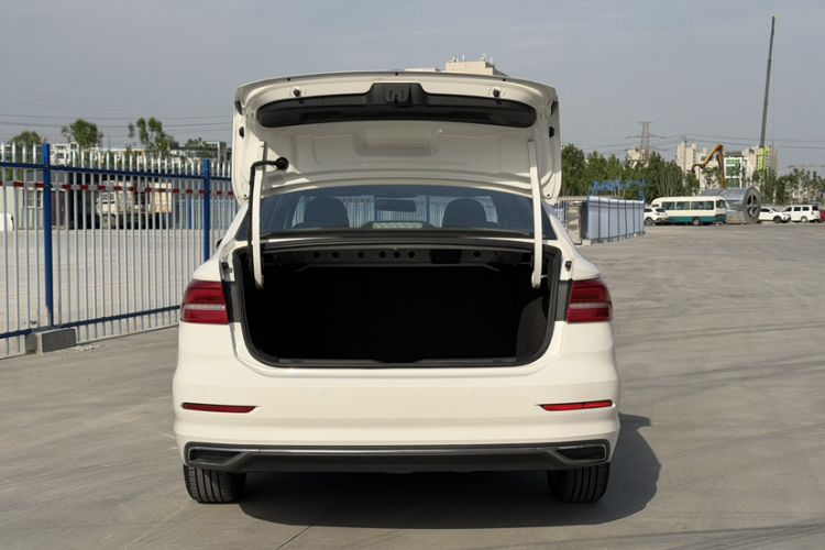 Used Volkswagen Lavida 2019 1.5L Automatic Comfort Edition China VI Standard Exterior 7