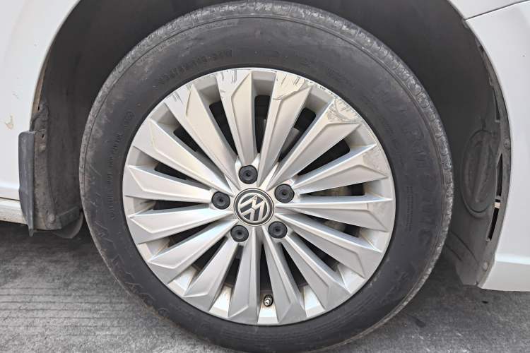 Used Volkswagen Lavida 2019 1.5L Automatic Comfort Edition China VI Standard Exterior 7