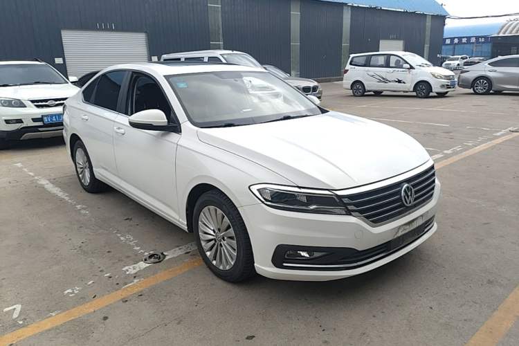 Used Volkswagen Lavida 2019 1.5L Automatic Comfort Edition China VI Standard Front Right 45 Deg
