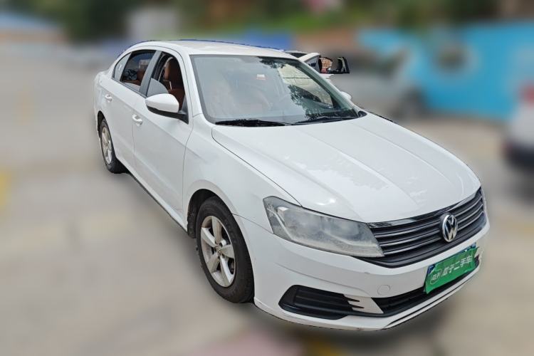 Used Volkswagen Lavida 2019 Lavida Start 1.5L Manual Fashion Edition China VI Standard Front Right 45 Deg