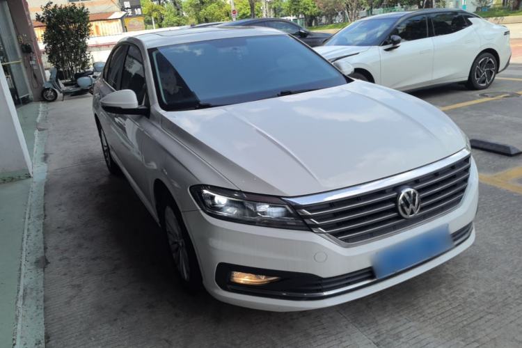 Used Volkswagen Lavida 2019 1.5L Automatic Comfort Edition China VI Standard Front Right 45 Deg