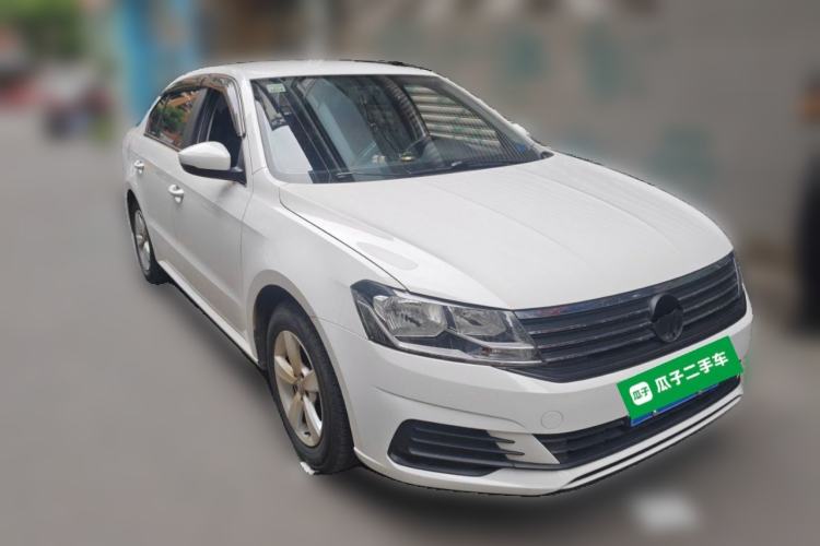 Used Volkswagen Lavida 2019 Lavida Start 1.5L Manual Fashion Edition China VI Standard Front Right 45 Deg