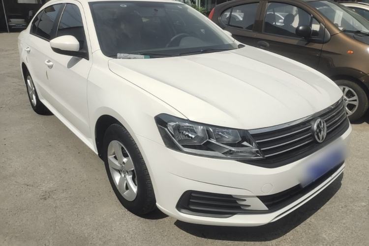 Used Volkswagen Lavida 2019 Lavida Start 1.5L Manual Fashion Edition China VI Standard Front Right 45 Deg