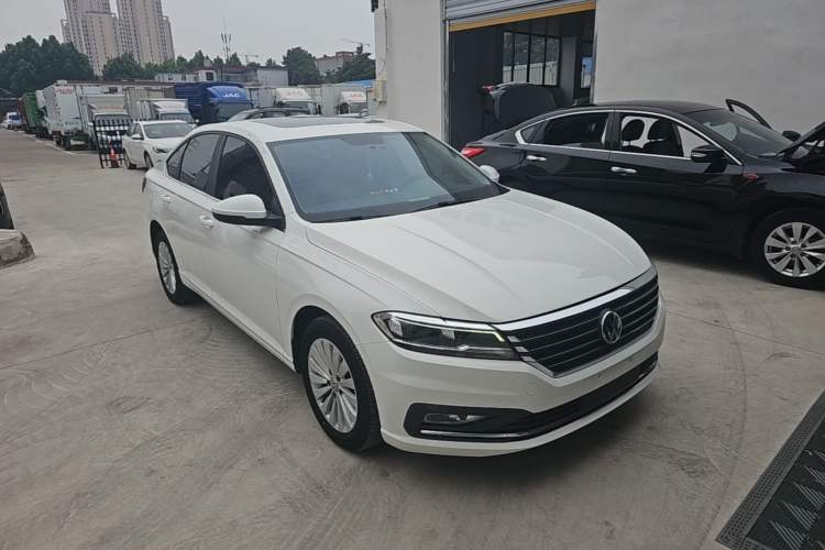 Used Volkswagen Lavida 2019 1.5L Automatic Comfort Edition China VI Standard Front Right 45 Deg