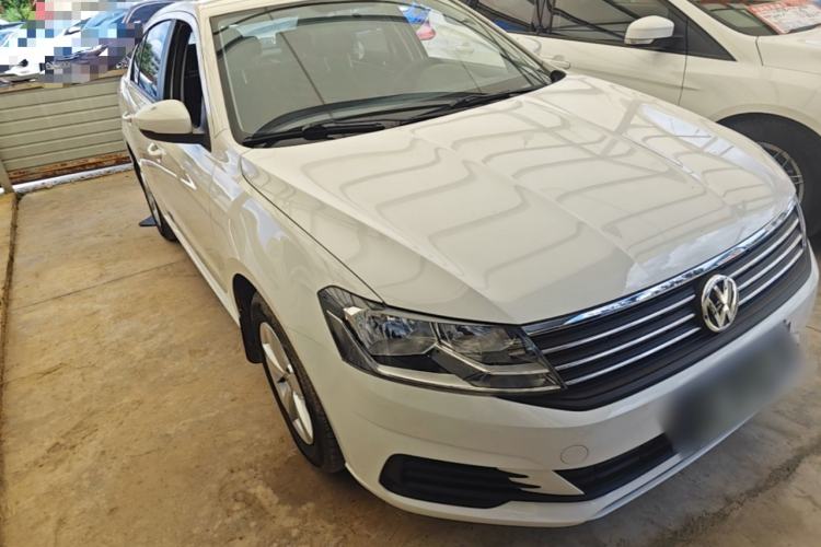 Used Volkswagen Lavida 2019 Lavida Start 1.5L Manual Fashion Edition China VI Standard Front Right 45 Deg