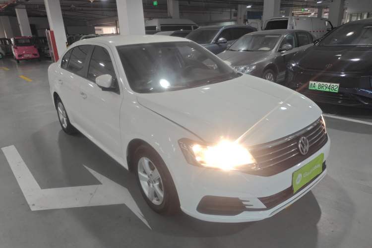 Used Volkswagen Lavida 2019 Lavida Start 1.5L Automatic Trendy Version China VI Standard Front Right 45 Deg