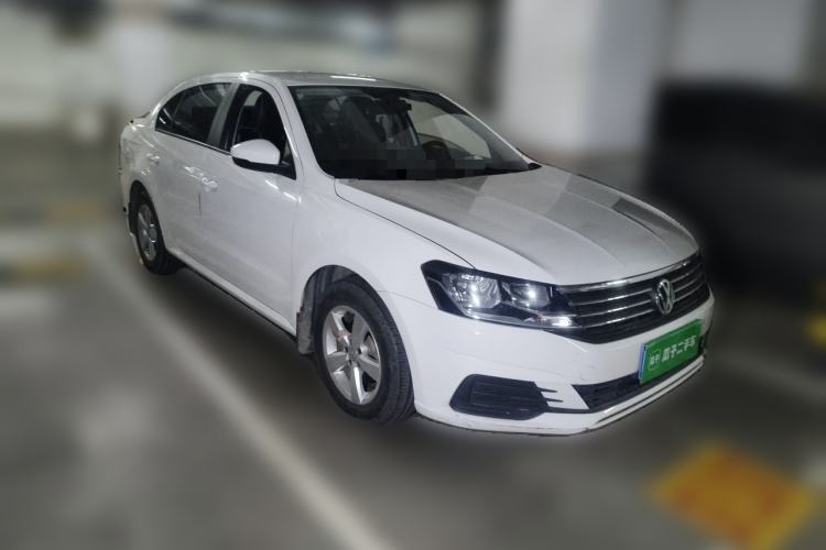 Used Volkswagen Lavida 2019 Lavida Start 1.5L Manual Fashion Edition China VI Standard Front Right 45 Deg