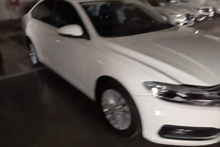 Used Volkswagen Lavida 2019 1.5L Automatic Comfort Edition China VI Standard Front Right 45 Deg