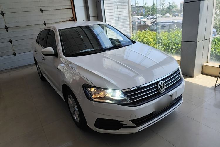 Used Volkswagen Lavida 2019 Lavida Start 1.5L Manual Fashion Edition China VI Standard Front Right 45 Deg