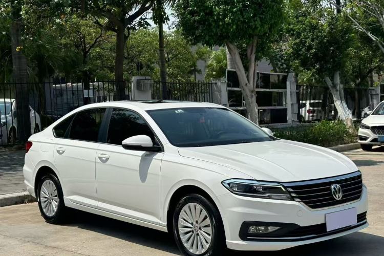 Used Volkswagen Lavida 2019 1.5L Automatic Comfort Edition China VI Standard Front Right 45 Deg